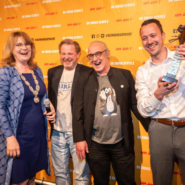 Wie het kleine niet eert...